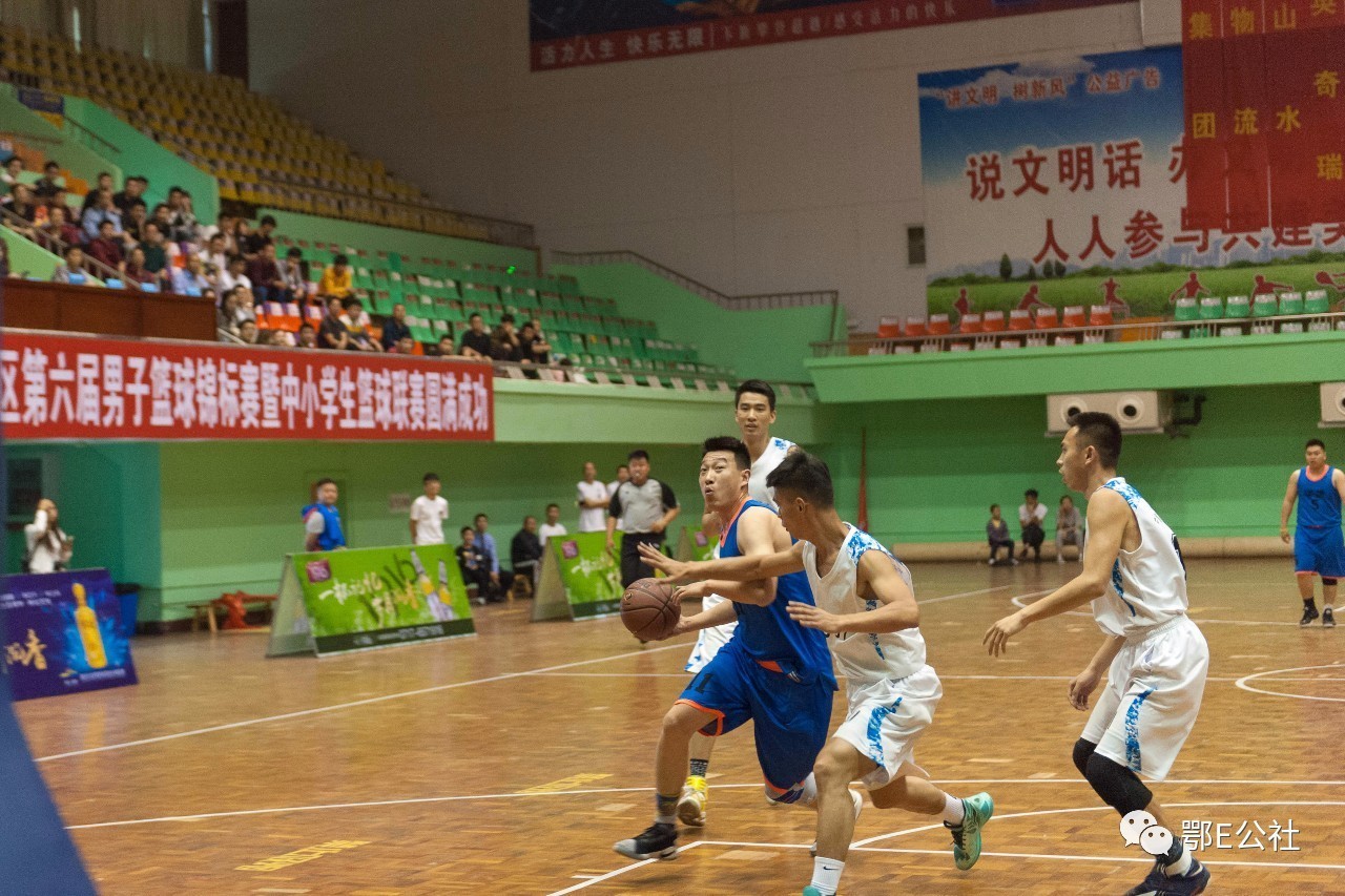 篮球迷福利！CCTV5在线直播，全方位观赛体验带你畅享激情盛宴