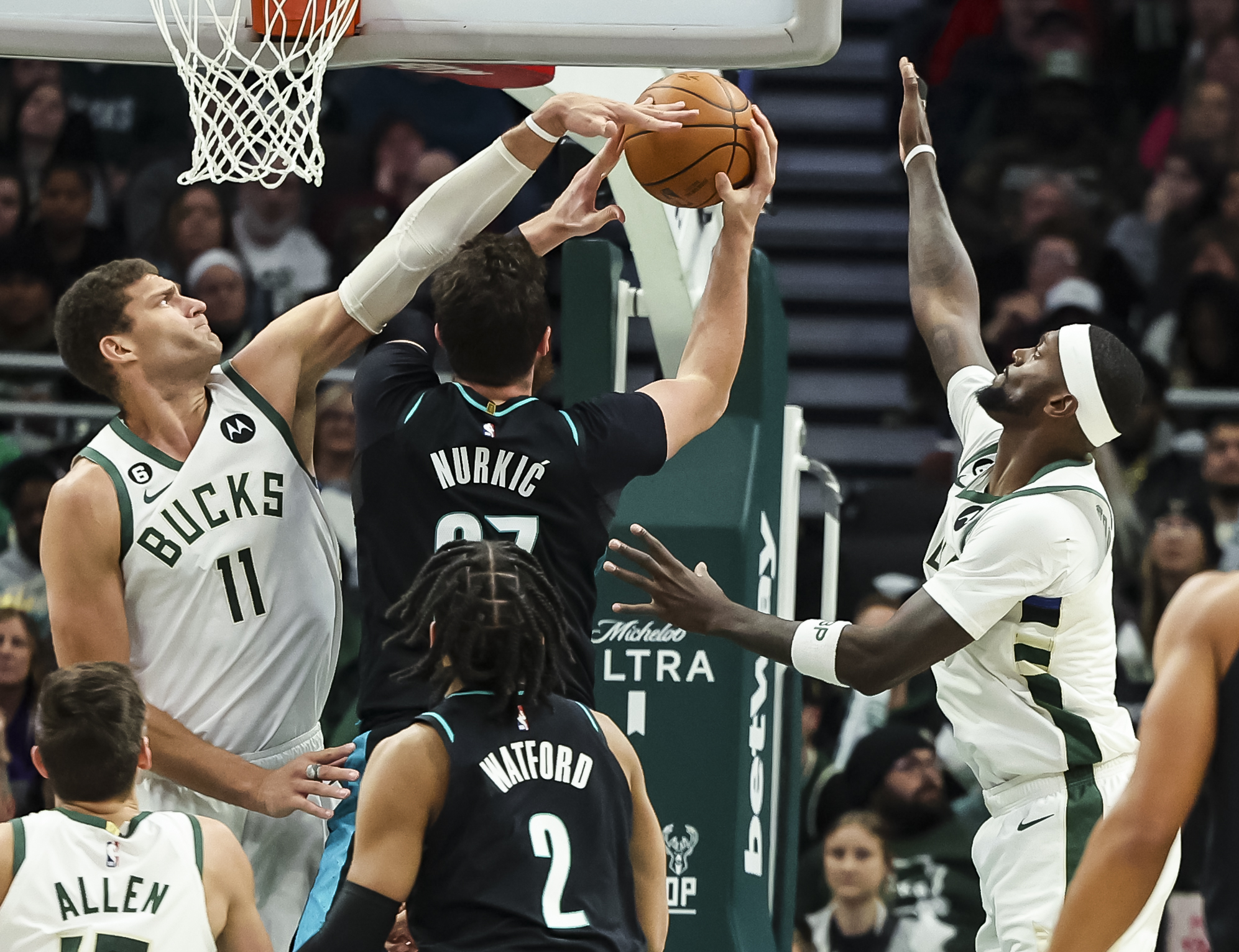 密尔沃基雄鹿队_11月21日NBA比赛精彩瞬间_2022-2023赛季NBA常规赛 密尔沃基雄鹿队对波特兰开拓者队比赛结果